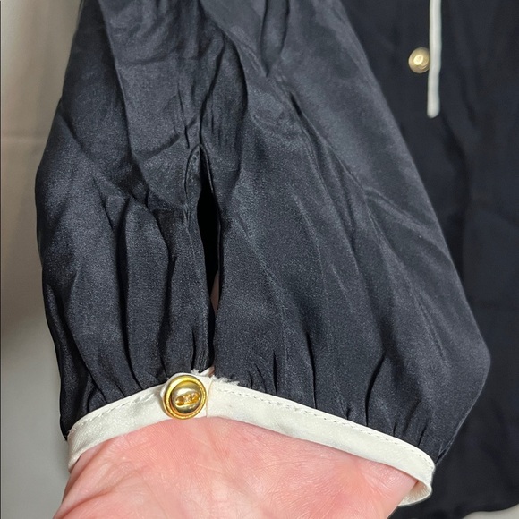 Alice & Trixie Silk Black Cream Contrast Gold Button Blouse Small - Picture 5 of 5